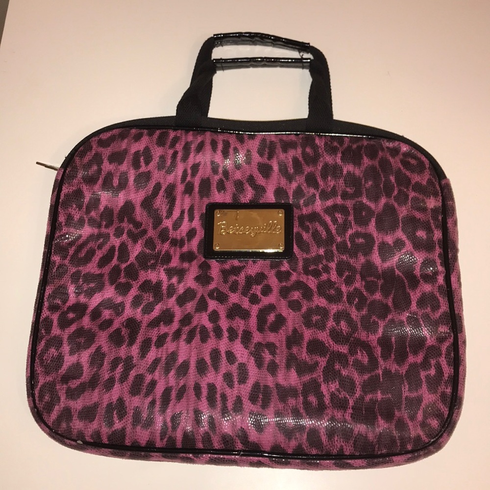 Betsey Johnson Betseyville Laptop Case 15” x 12.5”